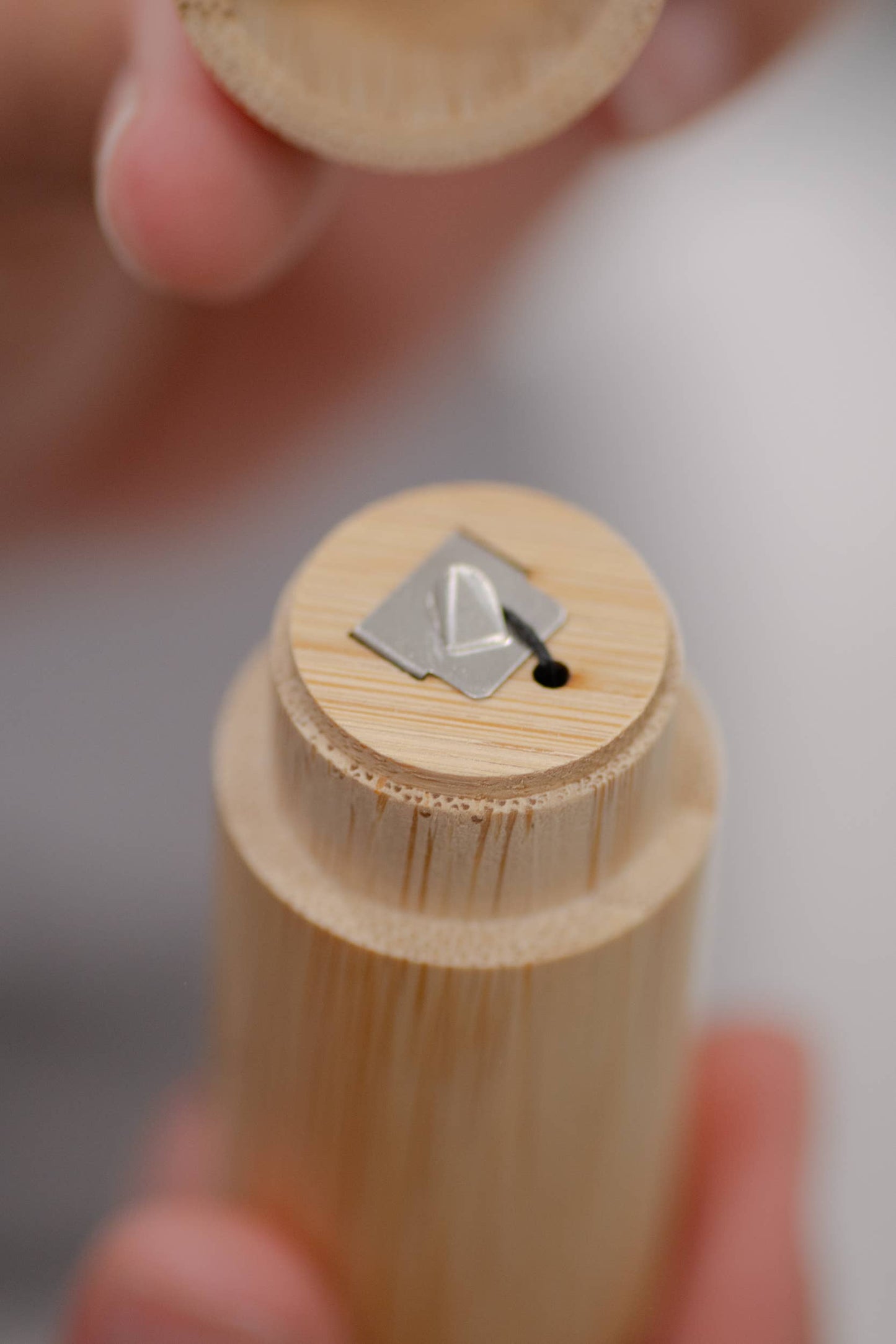 Charcoal Floss - Bamboo Holder - No Tox Life