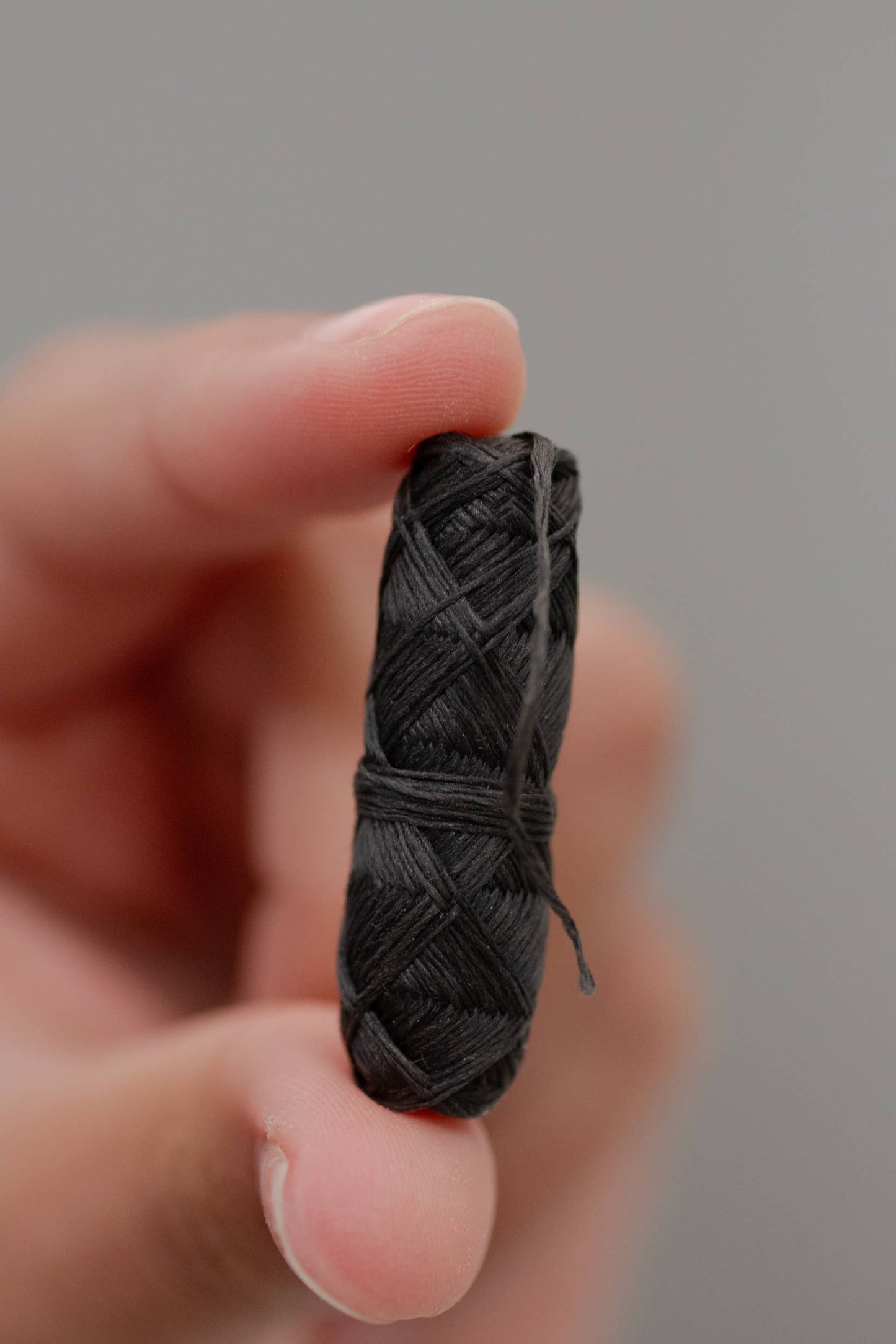 Charcoal Floss - Bamboo Holder - No Tox Life